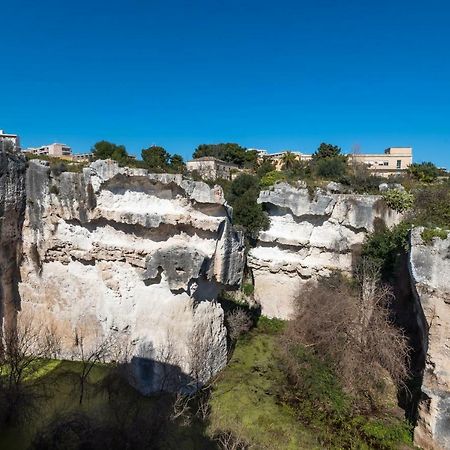 La Latomia Villa Nei Pressi Del Teatro Greco Syrakus Exterior foto