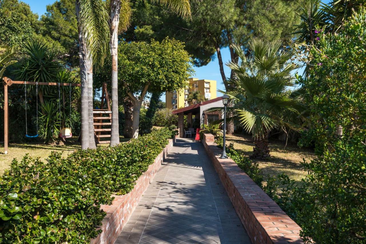 La Latomia Villa Nei Pressi Del Teatro Greco Syrakus Exterior foto